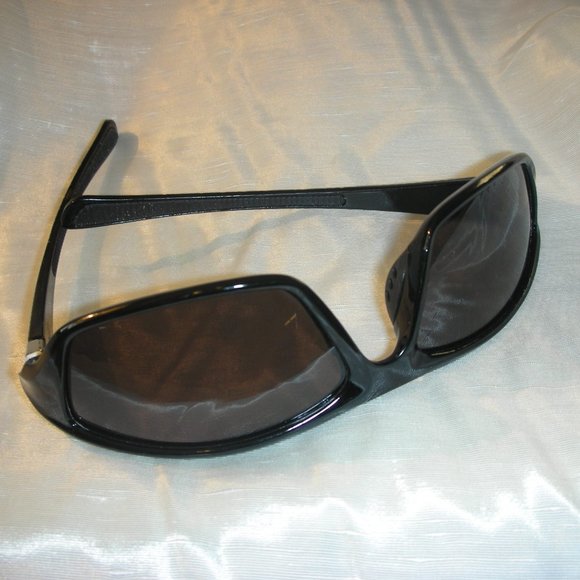 Polarized Sunglasses black frame new and good quality. See things under water. - Picture 1 of 3